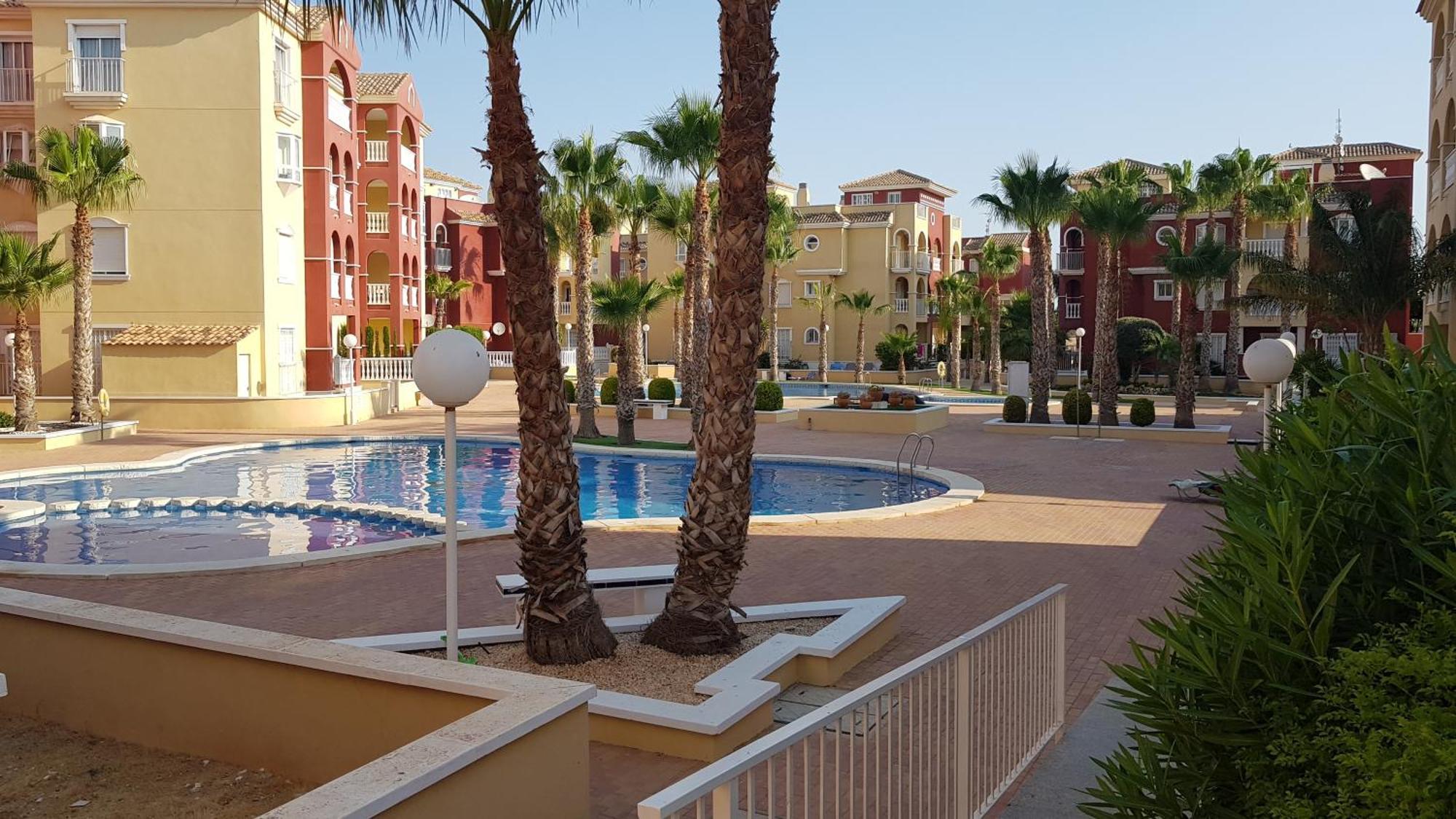 Spacious 3 Bedroom 2 Bathroom Apartment - Puerto Marina Complex Los Alcázares Exteriör bild