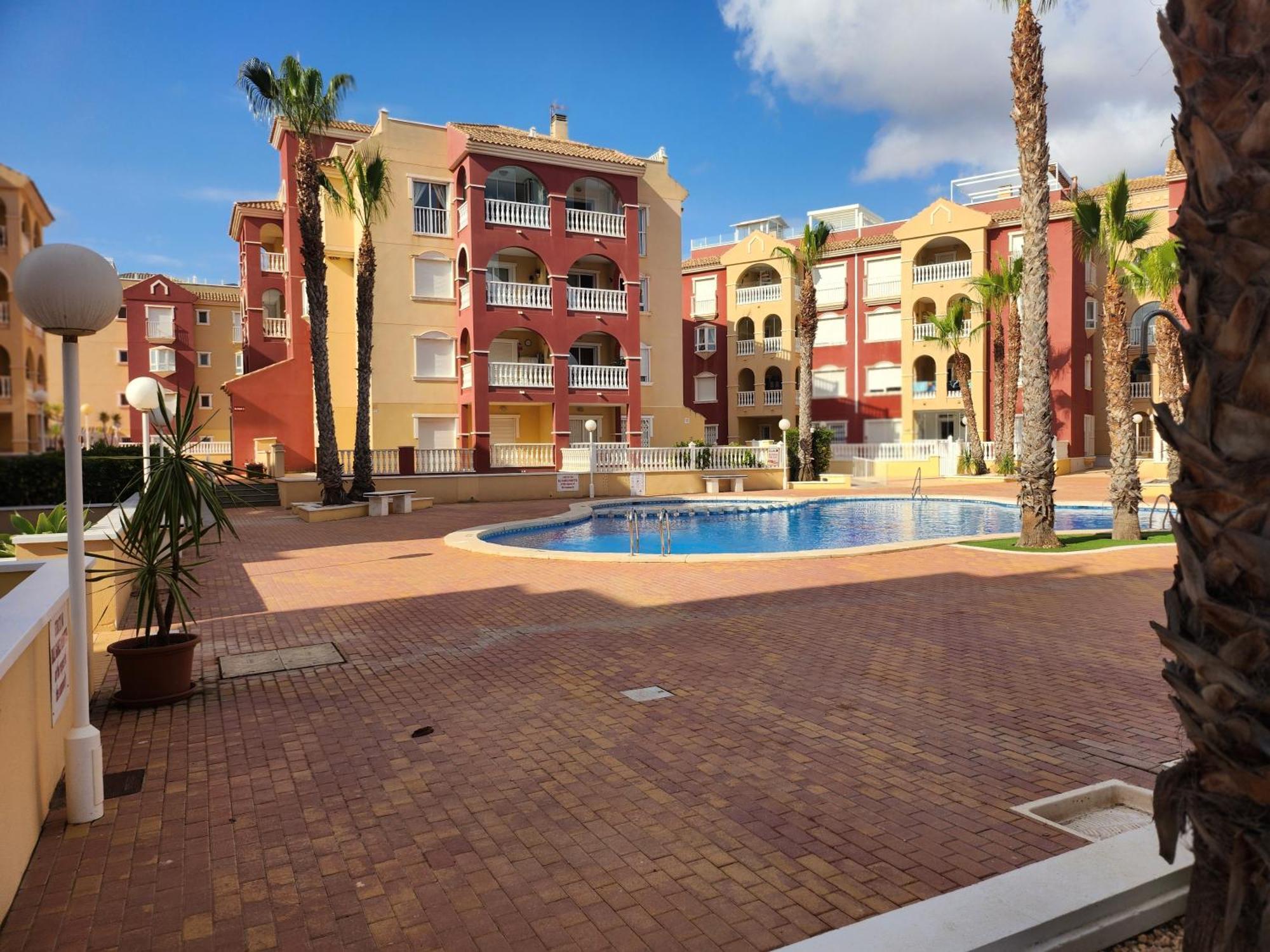 Spacious 3 Bedroom 2 Bathroom Apartment - Puerto Marina Complex Los Alcázares Exteriör bild