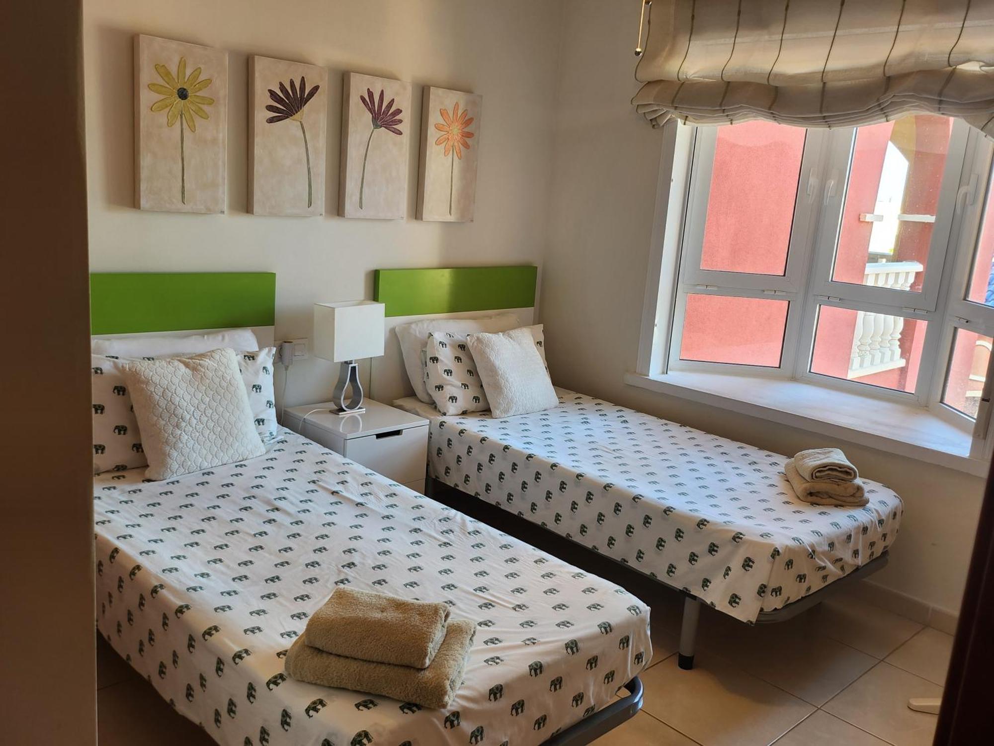 Spacious 3 Bedroom 2 Bathroom Apartment - Puerto Marina Complex Los Alcázares Exteriör bild