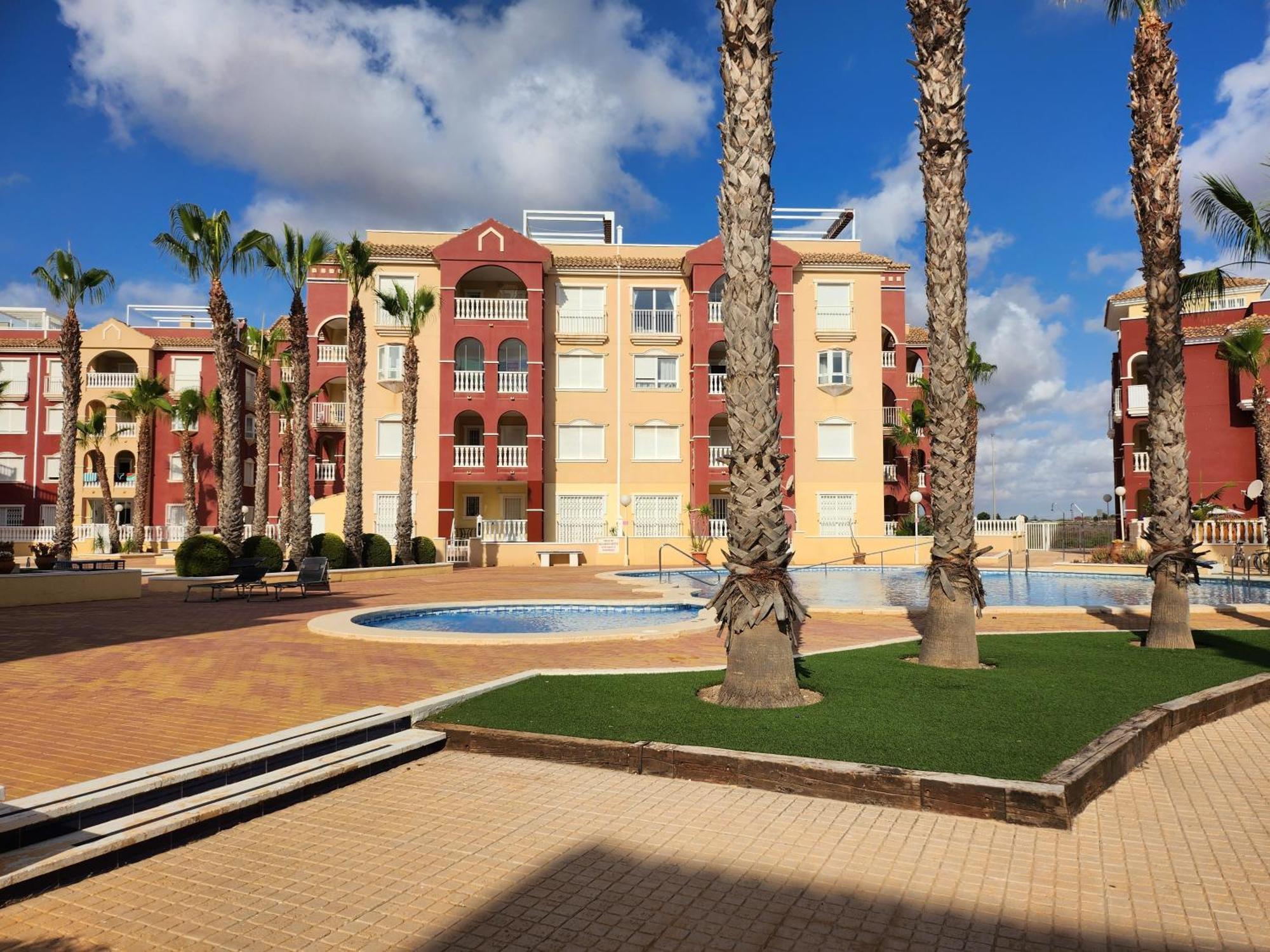 Spacious 3 Bedroom 2 Bathroom Apartment - Puerto Marina Complex Los Alcázares Exteriör bild